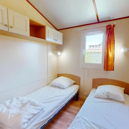 Mobil 53 Avec Piscine Chauffee Feriehus Brem-Sur-Mer